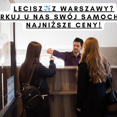 Hotelik Okecie 39 - Nocleg I Parking Blisko Lotnisko Okecie Varsovia Exterior foto
